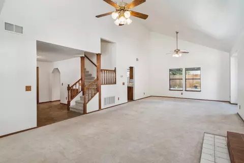 244 E Wilson Ave, Tulare, CA 93274 photo 7