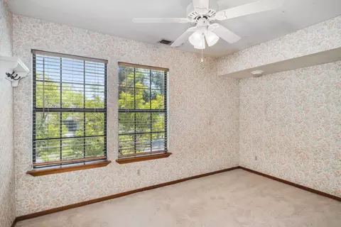 244 E Wilson Ave, Tulare, CA 93274 photo 23