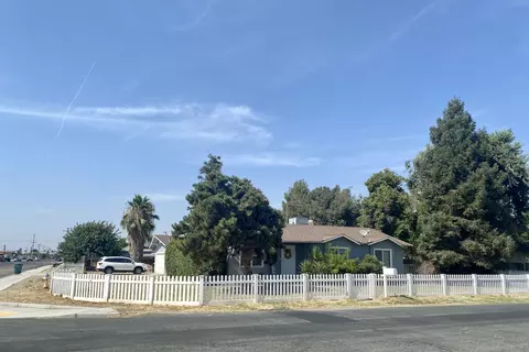 1588 W Roby Ave, Porterville, CA 93257