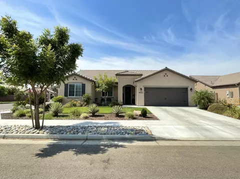 951 E Mesa Ct, Visalia, CA 93292