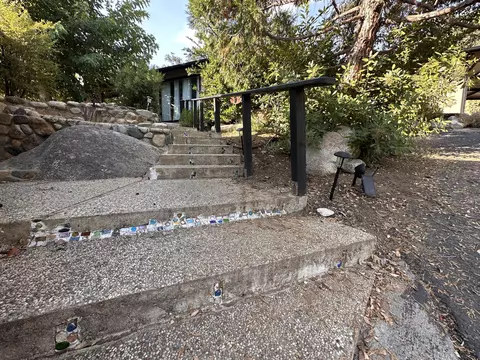 44335 Dinely Dr, Three Rivers, CA 93271