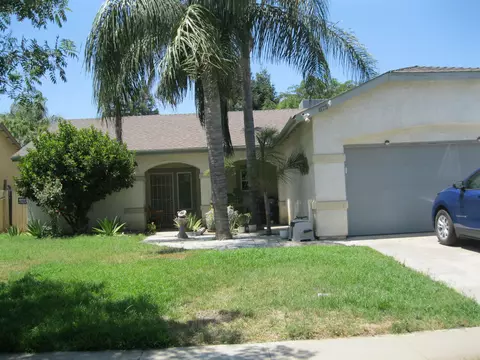 1175 Palo Alto St, Tulare, CA 93274