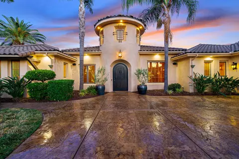 4001 W Lark Ave, Visalia, CA 93291