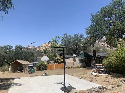 43256 Sunset Dr #3, Three Rivers, CA 93271 photo 5
