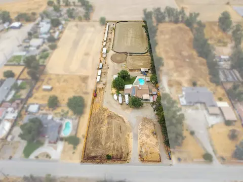 10416 9 12 Ave, Hanford, CA 93230