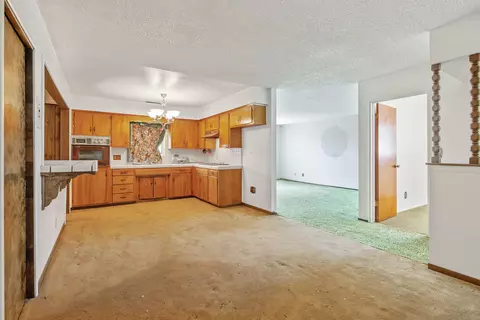 502 S E St, Tulare, CA 93274 photo 12