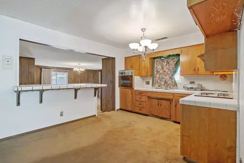 502 S E St, Tulare, CA 93274 photo 14