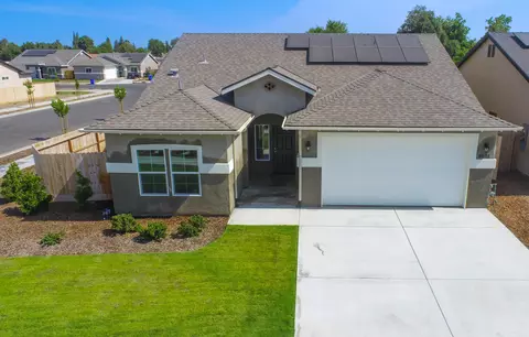 462 W Joan Ave #A & B, Porterville, CA 93257