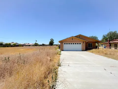 528 James Ave, Corcoran, CA 93212 photo 4