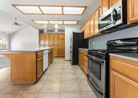 2316 School Ct, Visalia, CA 93292 photo 13