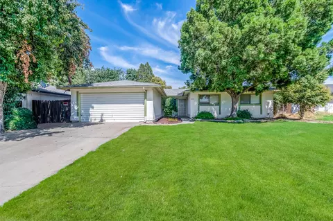 826 S Cindy St, Visalia, CA 93277