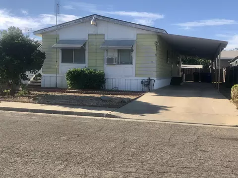 384 E Tulare St, Farmersville, CA 93223