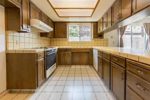 1709 E Cross Ave, Tulare, CA 93274 photo 16
