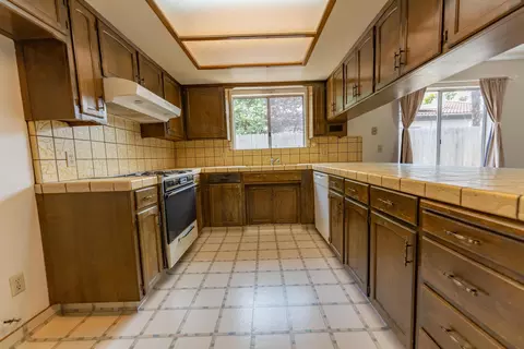 1709 E Cross Ave, Tulare, CA 93274 photo 17