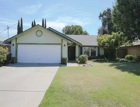702 N Atwood St, Visalia, CA 93291