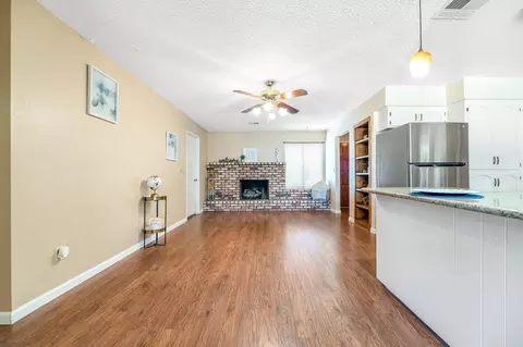 3534 W Cherry Ave, Visalia, CA 93277 photo 21