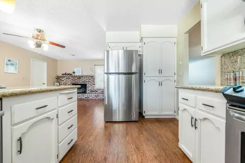 3534 W Cherry Ave, Visalia, CA 93277 photo 27
