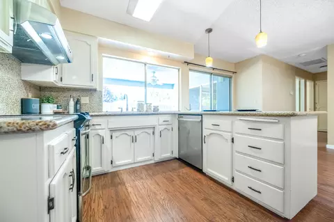 3534 W Cherry Ave, Visalia, CA 93277 photo 23