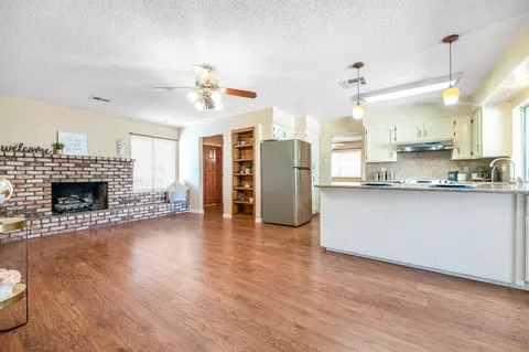 3534 W Cherry Ave, Visalia, CA 93277 photo 16