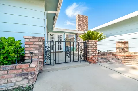 3534 W Cherry Ave, Visalia, CA 93277 photo 8