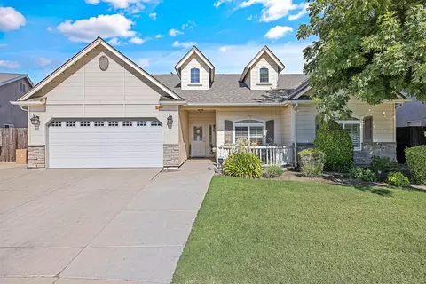 1117 N Carson Ct, Visalia, CA 93291