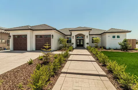 4302 S Chatham St, Visalia, CA 93277