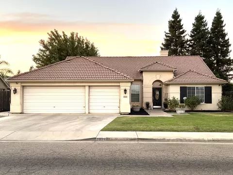2024 W Westfield Ave, Porterville, CA 93257