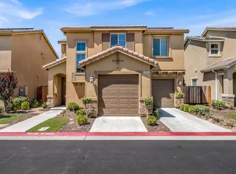 2092 Christensen Dr, Fresno, CA 93730