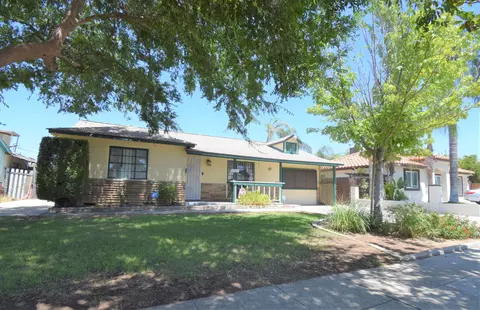 4763 E Lowe Ave, Fresno, CA 93702