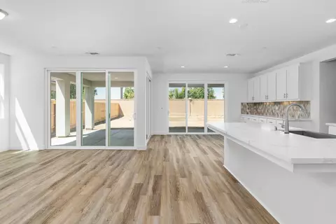 2174 N Mitchell St, Hanford, CA 93230 photo 8