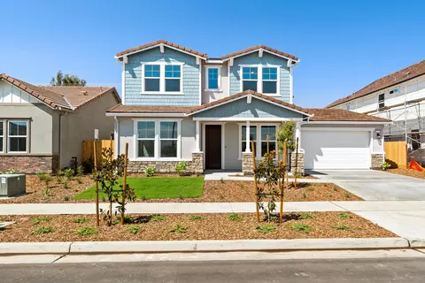2174 N Mitchell St, Hanford, CA 93230