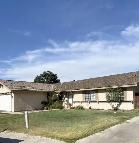 1118 N Westside St, Porterville, CA 93257