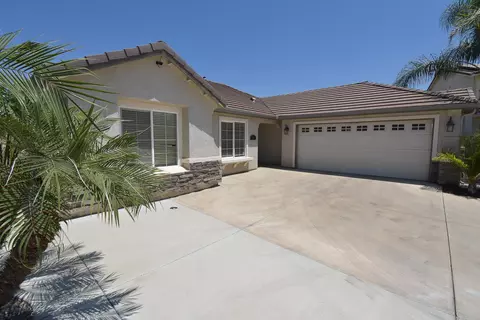 2158 W Monache Ln, Porterville, CA 93257