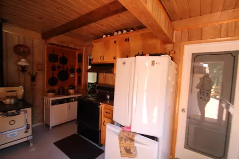 654 Trails End Dr, Springville, CA 93265 photo 5