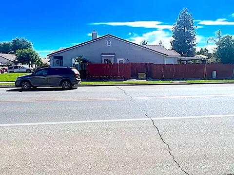1798 Modoc Ave, Tulare, CA 93274 photo 4