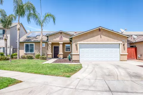 873 Mayflower Ave, Dinuba, CA 93618