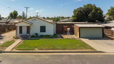 329 W Owens Ave, Tulare, CA 93274