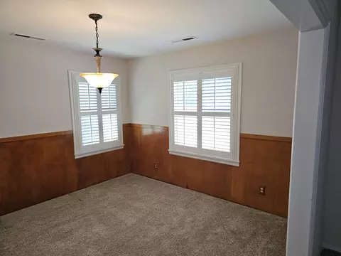 976 E San Joaquin Ave, Tulare, CA 93274 photo 9