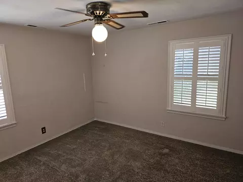 976 E San Joaquin Ave, Tulare, CA 93274 photo 21