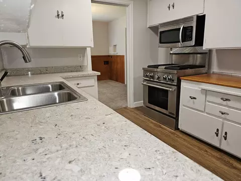 976 E San Joaquin Ave, Tulare, CA 93274 photo 12