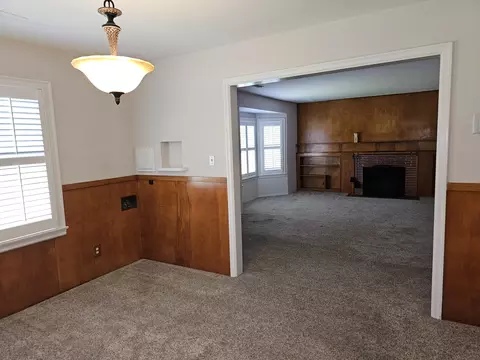 976 E San Joaquin Ave, Tulare, CA 93274 photo 10