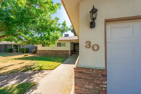 30 S Olive St, Lemoore, CA 93245 photo 3