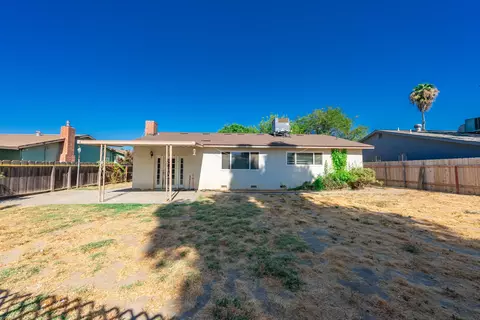 30 S Olive St, Lemoore, CA 93245 photo 27
