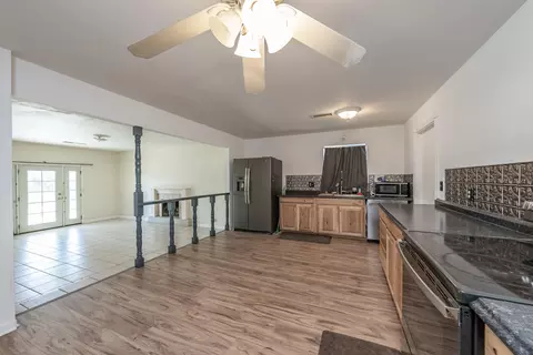 30 S Olive St, Lemoore, CA 93245 photo 9