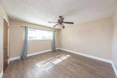 30 S Olive St, Lemoore, CA 93245 photo 15