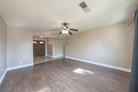 30 S Olive St, Lemoore, CA 93245 photo 7