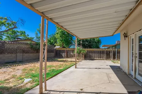 30 S Olive St, Lemoore, CA 93245 photo 24