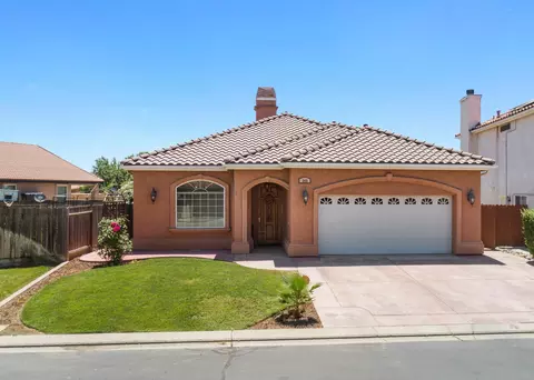 249 Lake Dr, Lemoore, CA 93245 photo 1