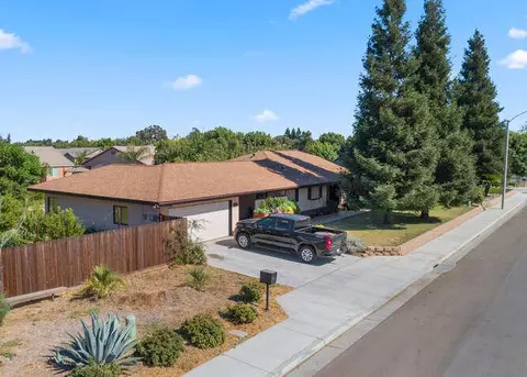 2912 S Santa Fe St, Visalia, CA 93292