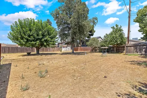 222 E Sweet Ave, Visalia, CA 93292 photo 31